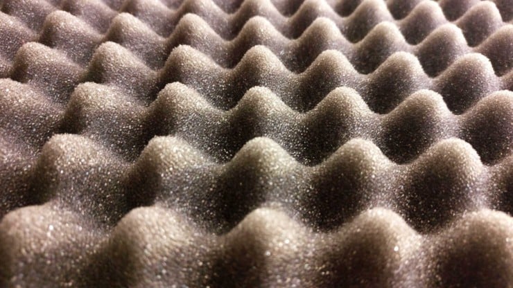 Acoustic panels to reduce echo on hardwood floors