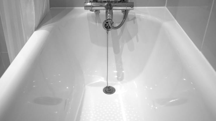 How to unclog bathtub drain