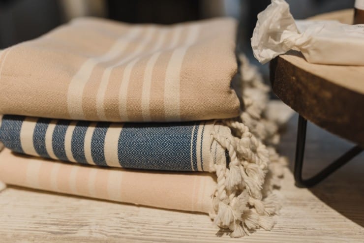 Best Moving Blankets for Soundproofing