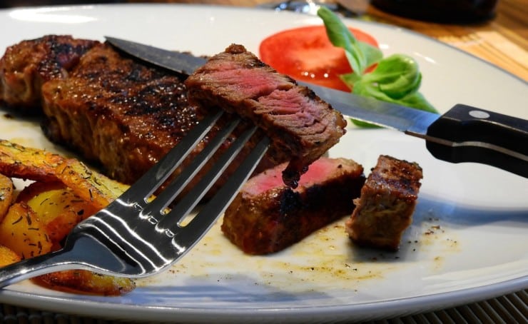 Is it OK to eat medium rare lamb?