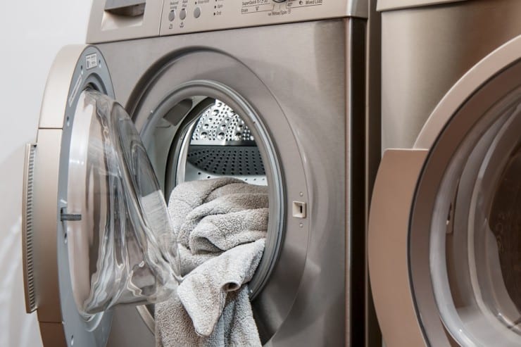 How to get rid of sewer smell in laundry room