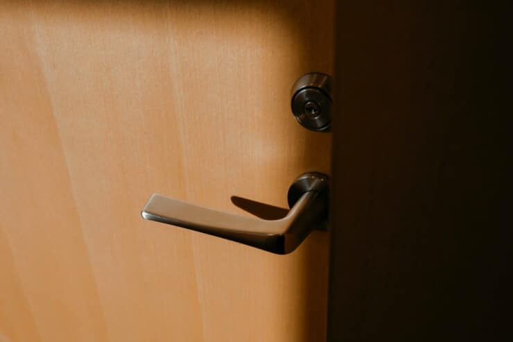 Vivint door lock not locking or unlocking