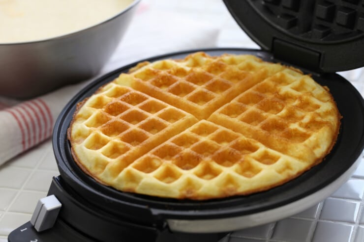 Best Non-Toxic Waffle Makers For Your Breakfast