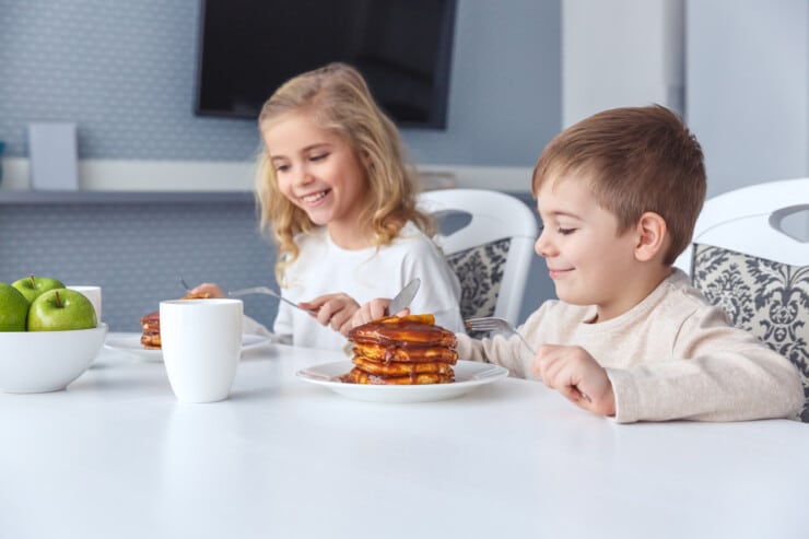 Best Non-Toxic Dinnerware Options For Kids