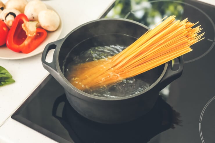 How To Pick The Best Pasta Pot For Your Kitchen